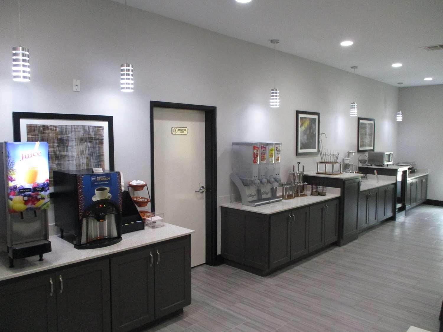 Best Western Plus Regency Park Walker Dış mekan fotoğraf