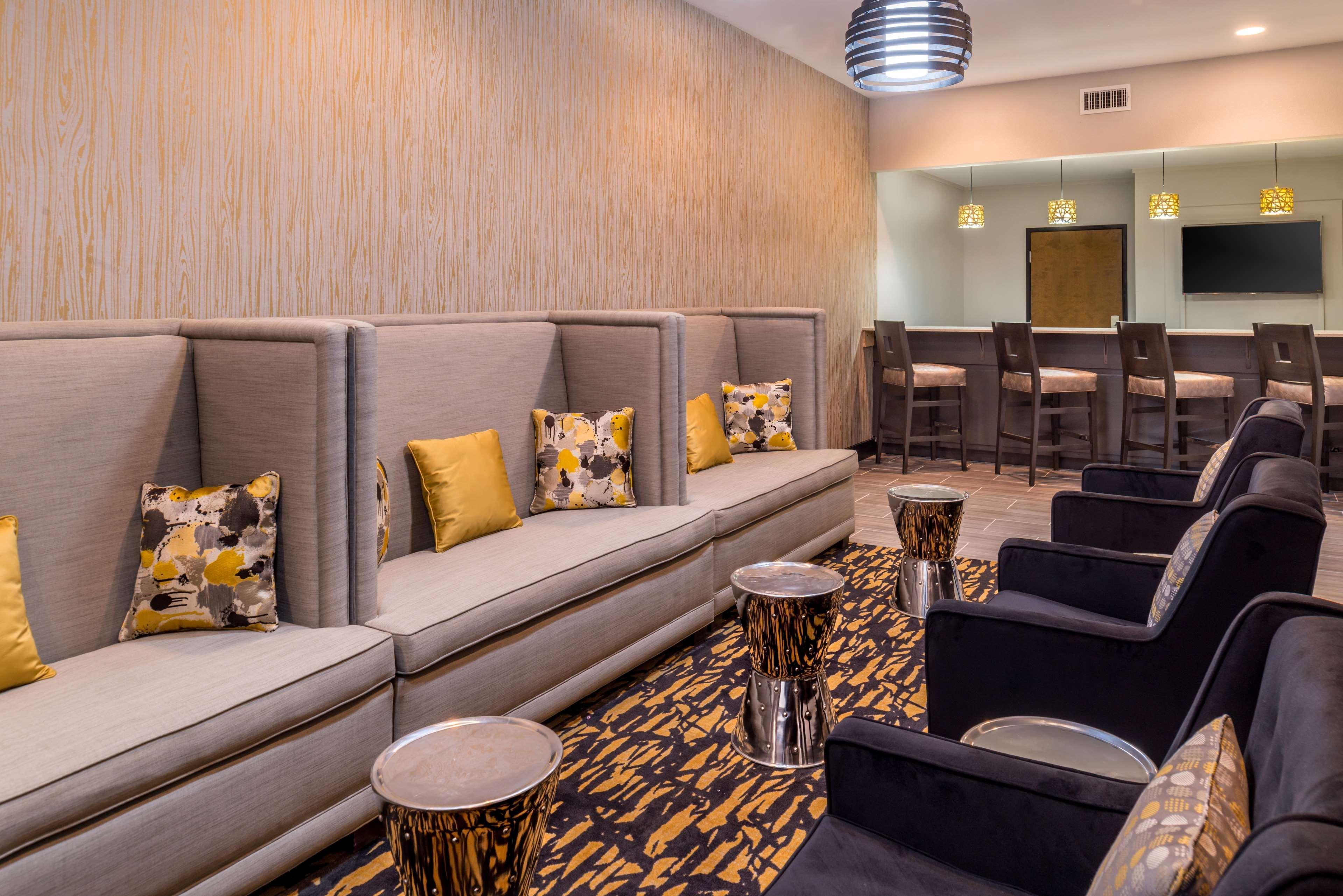 Best Western Plus Regency Park Walker Dış mekan fotoğraf