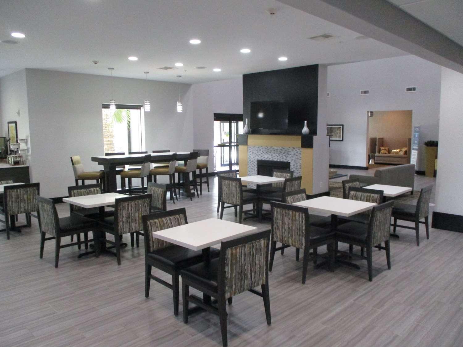 Best Western Plus Regency Park Walker Dış mekan fotoğraf