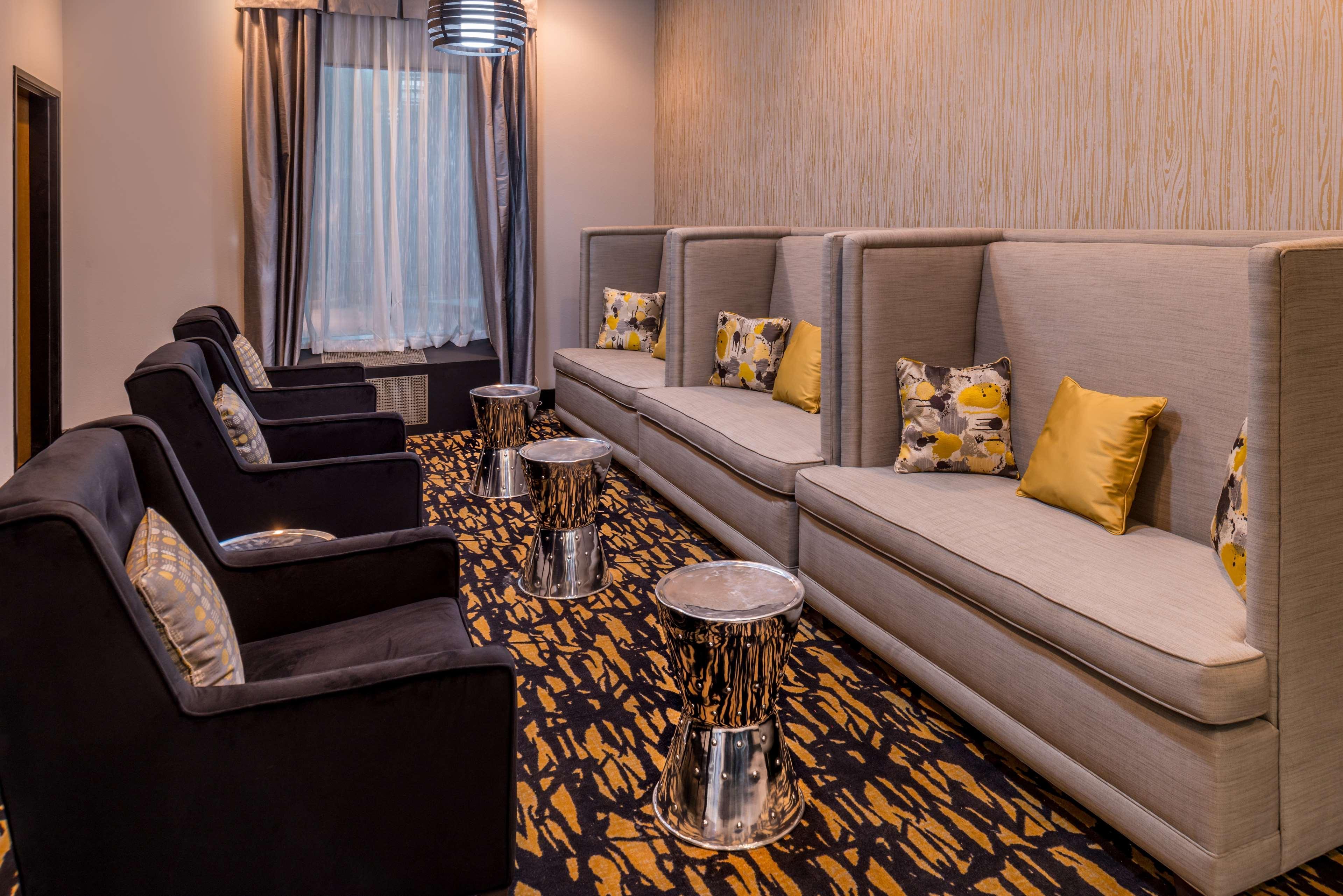 Best Western Plus Regency Park Walker Dış mekan fotoğraf