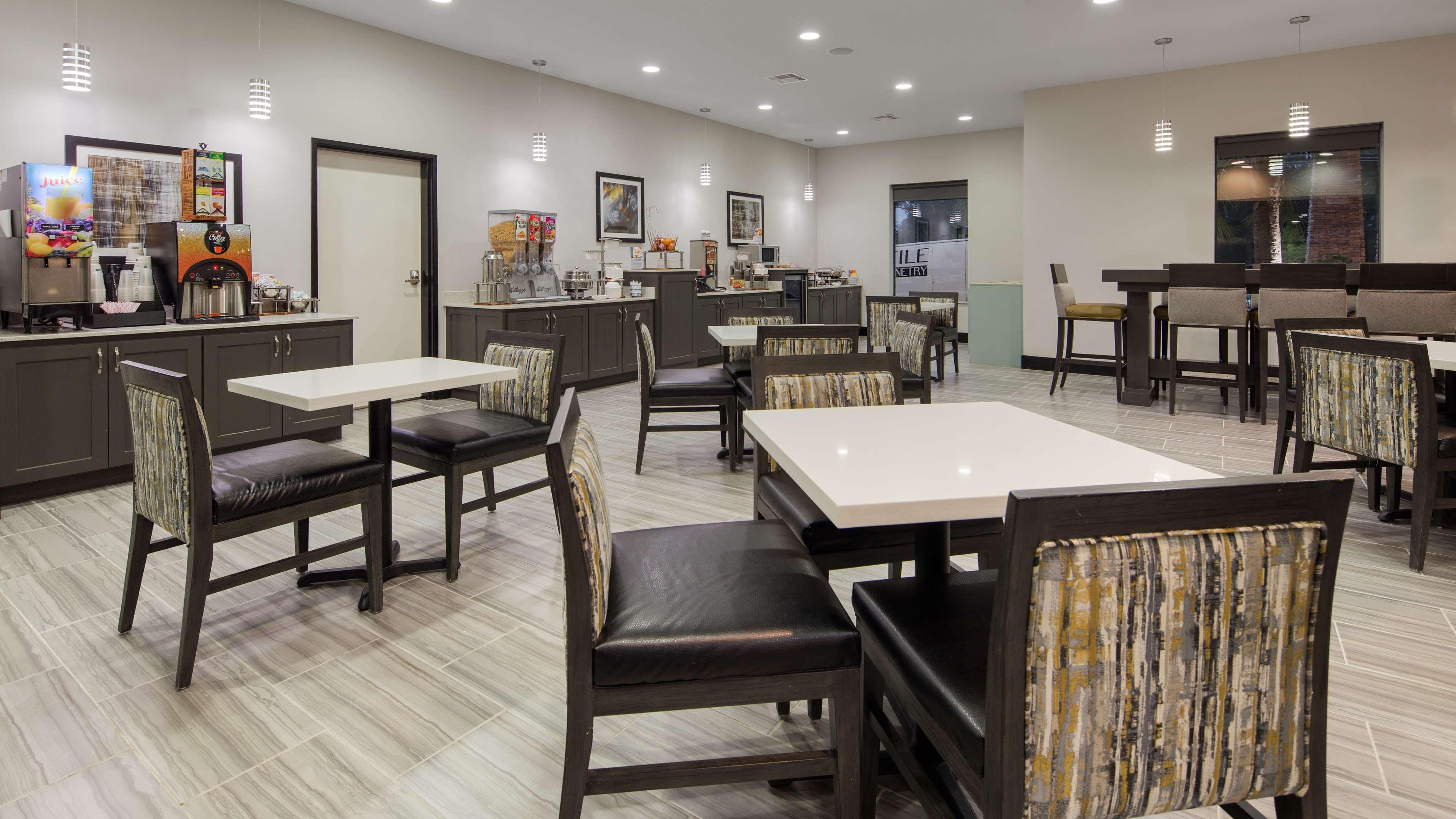 Best Western Plus Regency Park Walker Dış mekan fotoğraf