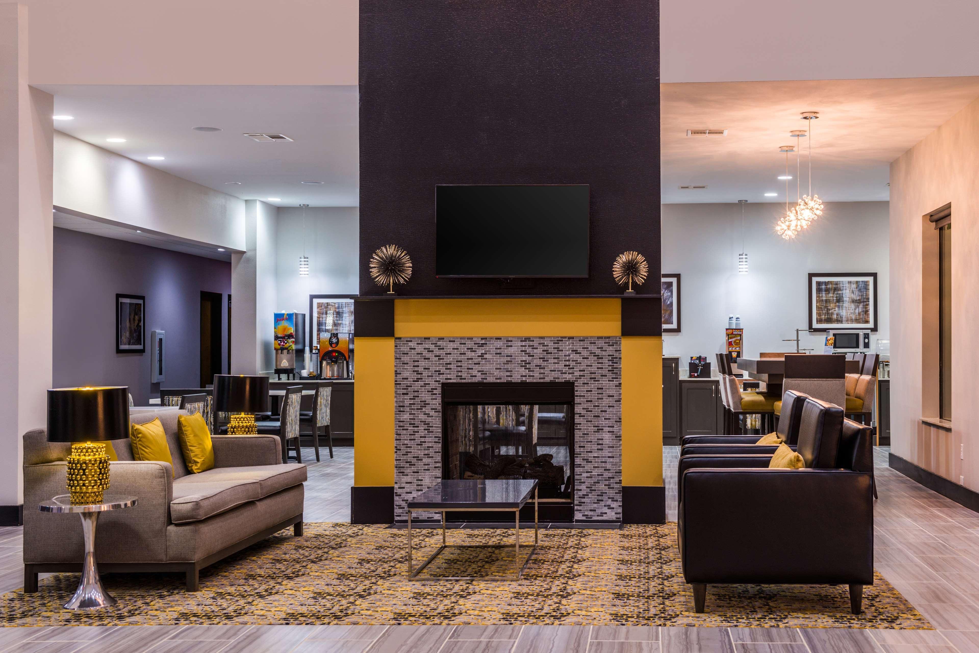 Best Western Plus Regency Park Walker Dış mekan fotoğraf