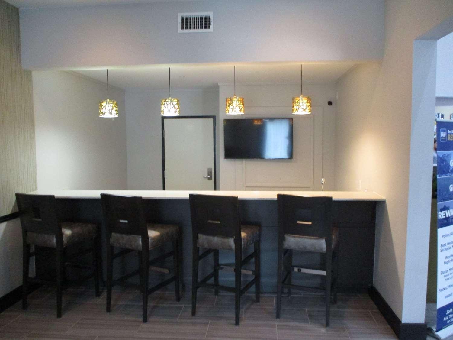 Best Western Plus Regency Park Walker Dış mekan fotoğraf
